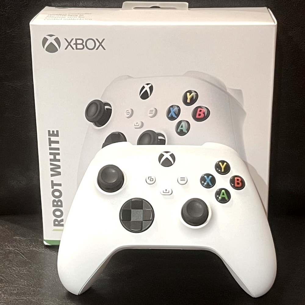 Xbox Series X and One Robot White Controller